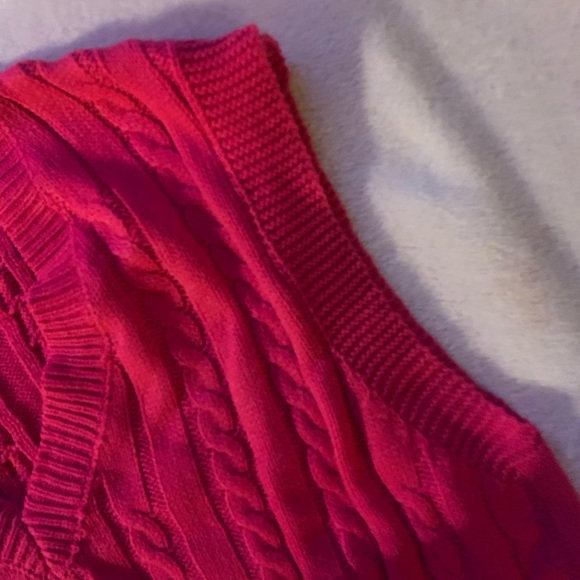 COPY - New boutique gorgeous pink cropped sweater vest - Picture 5 of 6